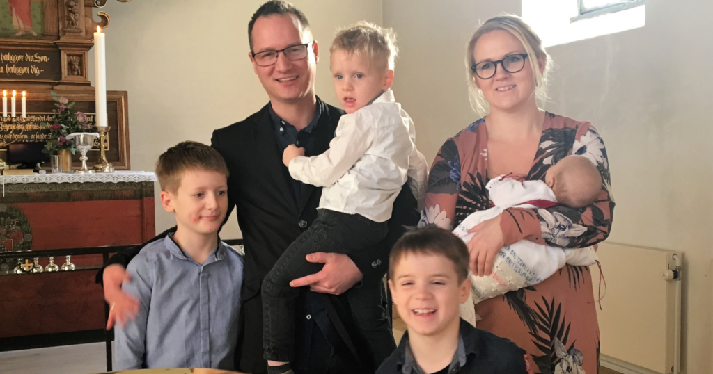 vores-unormale-familie_1200x630